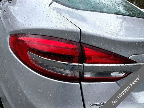 Used 2018 Ford Fusion SE w/ Fusion SE Technology Package FWD image 28