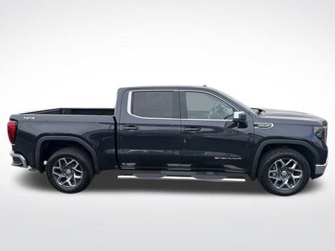 Used 2024 GMC Sierra 1500 SLE image 8
