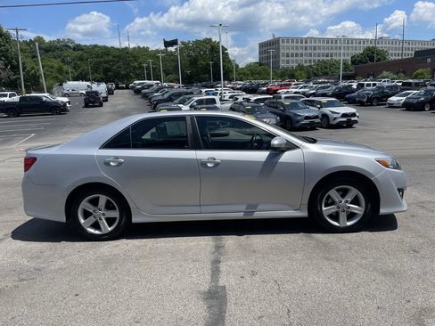 Used 2014 Toyota Camry SE w/ Fleet Convenience Package FWD image 7