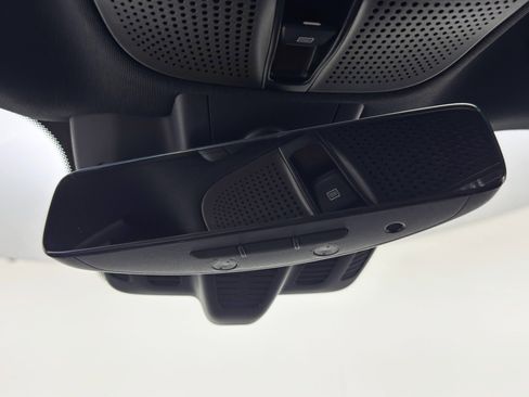 Used 2023 Mercedes-Benz S 500 4MATIC w/ AMG Line image 41