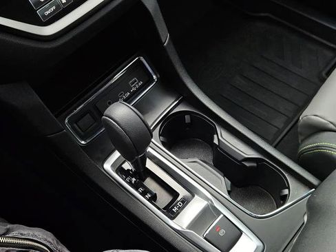 Used 2024 Subaru Ascent Onyx Edition image 16