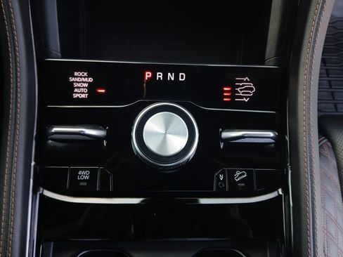 Used 2023 Jeep Grand Cherokee L Summit AWD/4WD image 10