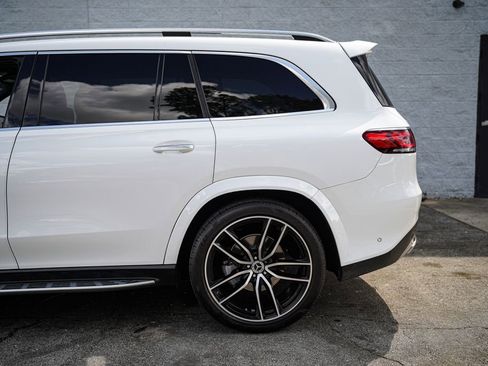 Used 2022 Mercedes-Benz GLS 450 4MATIC w/ AMG Line Exterior image 11