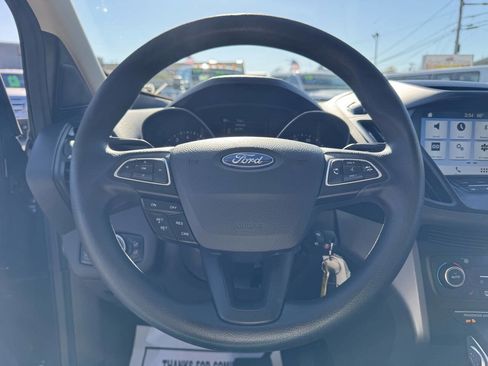 Used 2018 Ford Escape SE w/ SE Sync 3 Package FWD image 18