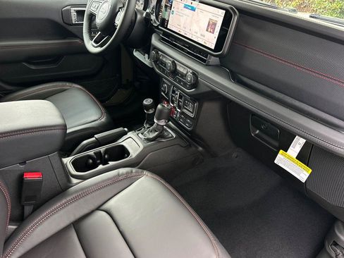 New 2026 Jeep Wrangler Unlimited Rubicon w/ Safety Group image 13