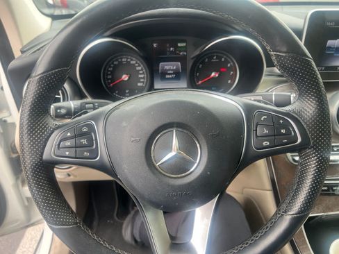 Used 2019 Mercedes-Benz GLC 350e 4MATIC image 6