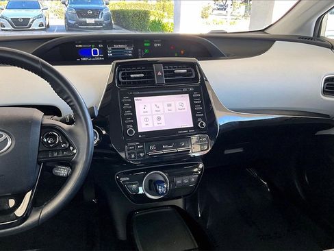 Certified 2020 Toyota Prius Prime LE image 9