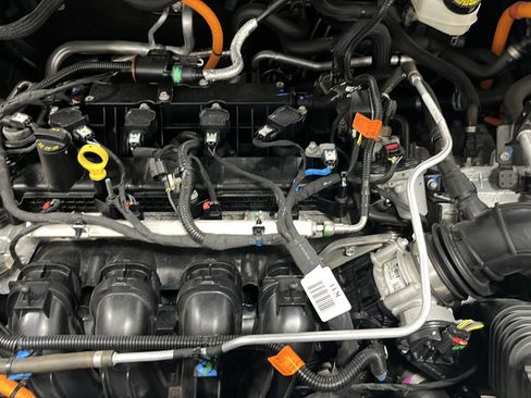 Used 2024 Ford Maverick XL FWD image 25