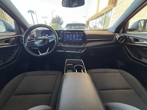 Used 2025 Chevrolet Equinox LT FWD image 34