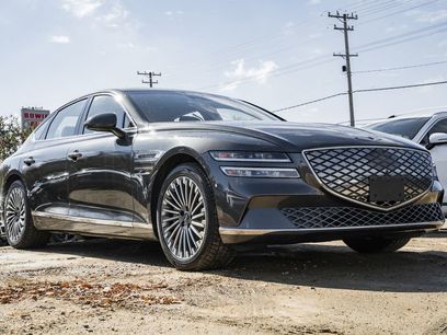 Used 2023 Genesis G80
