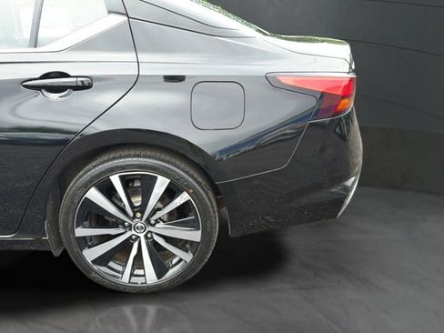 Used 2022 Nissan Altima 2.5 SR FWD image 19