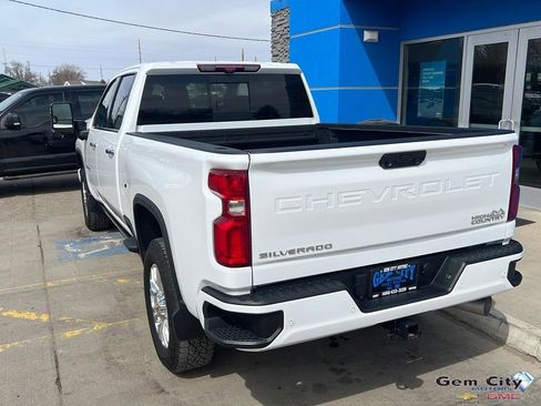 Used 2023 Chevrolet Silverado 3500 High Country image 7