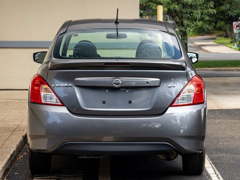 Used 2019 Nissan Versa SV FWD image 8