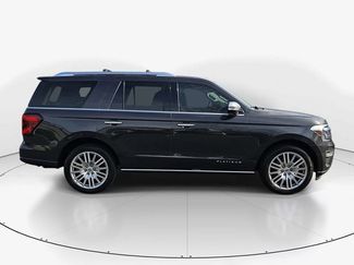 Used 2023 Ford Expedition Platinum video 2