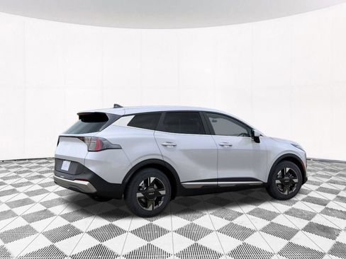 New 2026 Kia Sportage LX w/ LX Convenience Package FWD image 9