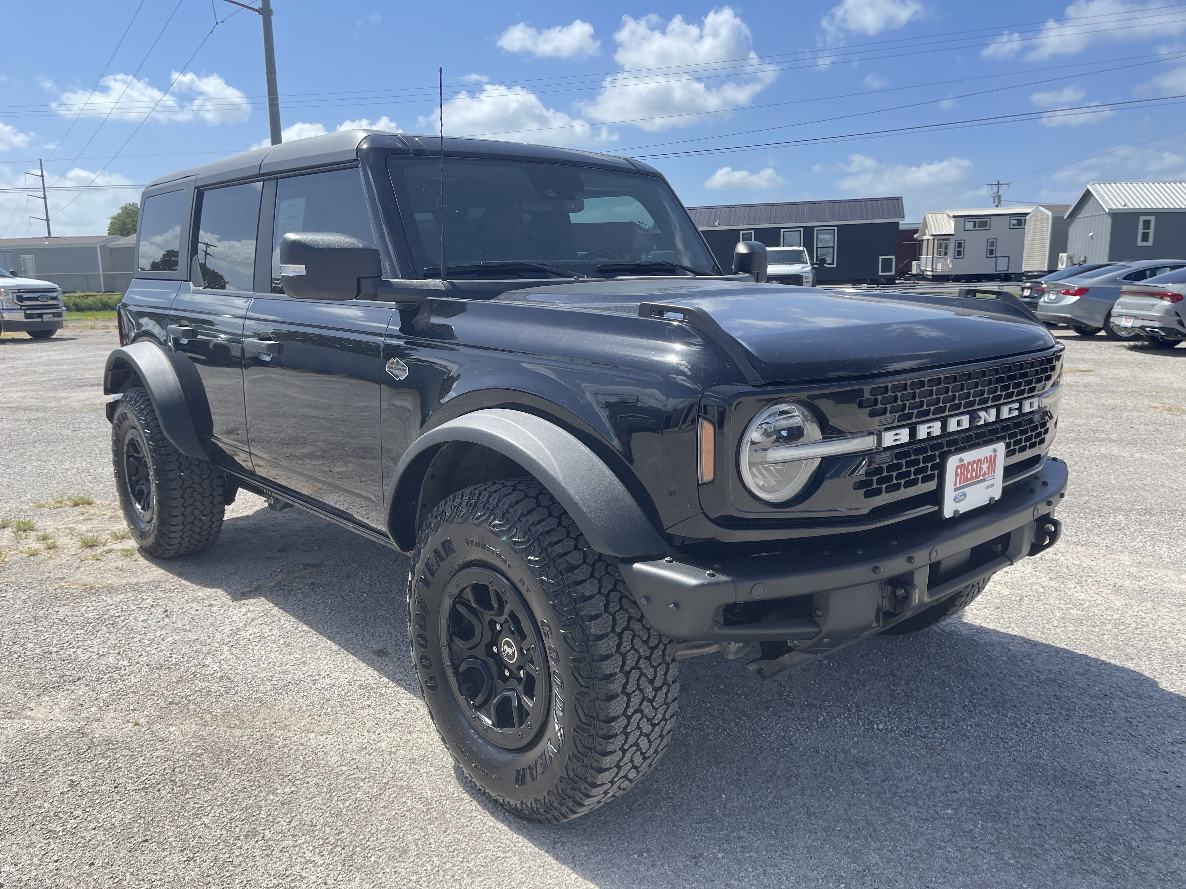 Used 2023 Ford Bronco Wildtrak AWD/4WD image 2