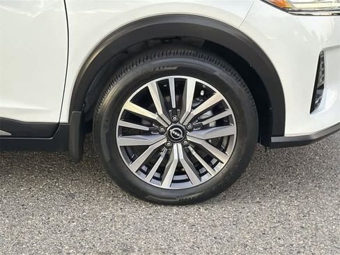 Used 2023 Nissan Kicks SR w/ SR Premium Package image 42