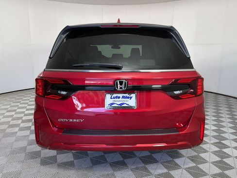New 2026 Honda Odyssey EX-L image 10