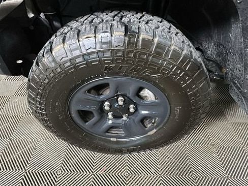 Used 2021 Jeep Wrangler Sport AWD/4WD image 10