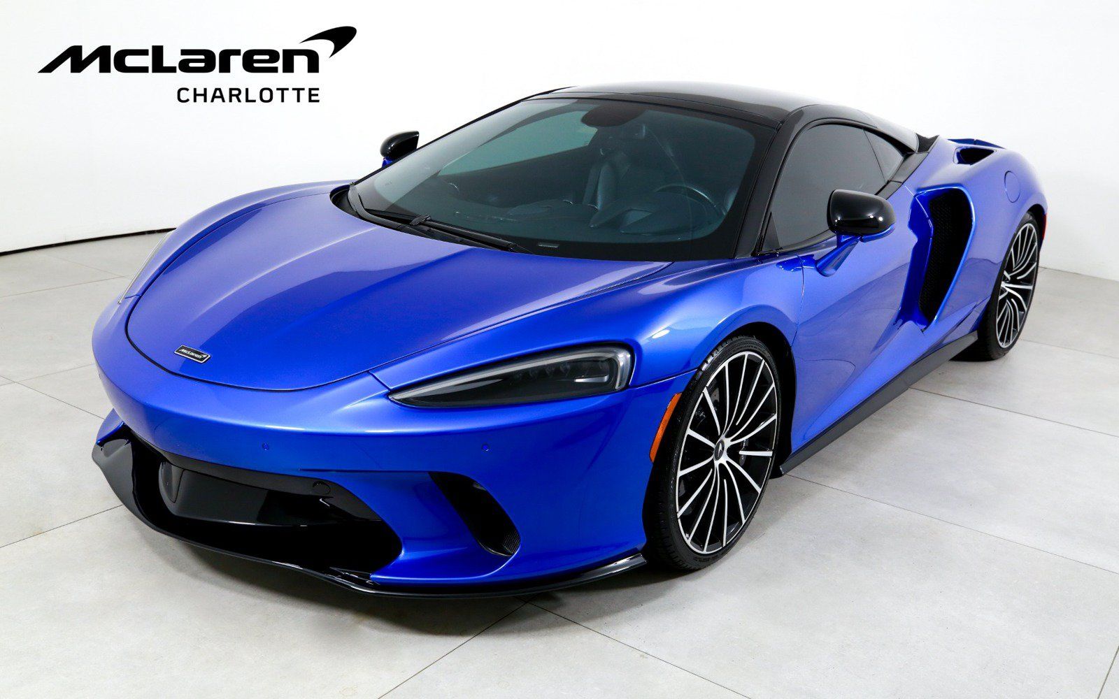Used 2021 McLaren GT RWD image 1