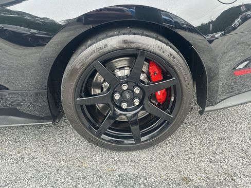 Used 2019 Ford Mustang Shelby GT350R w/ GT350R Equipment Group 920A RWD image 18