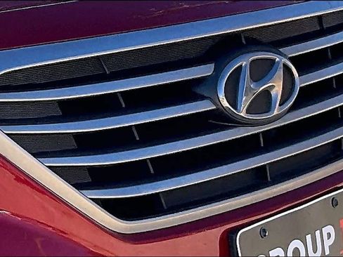 Used 2017 Hyundai Sonata SE image 29