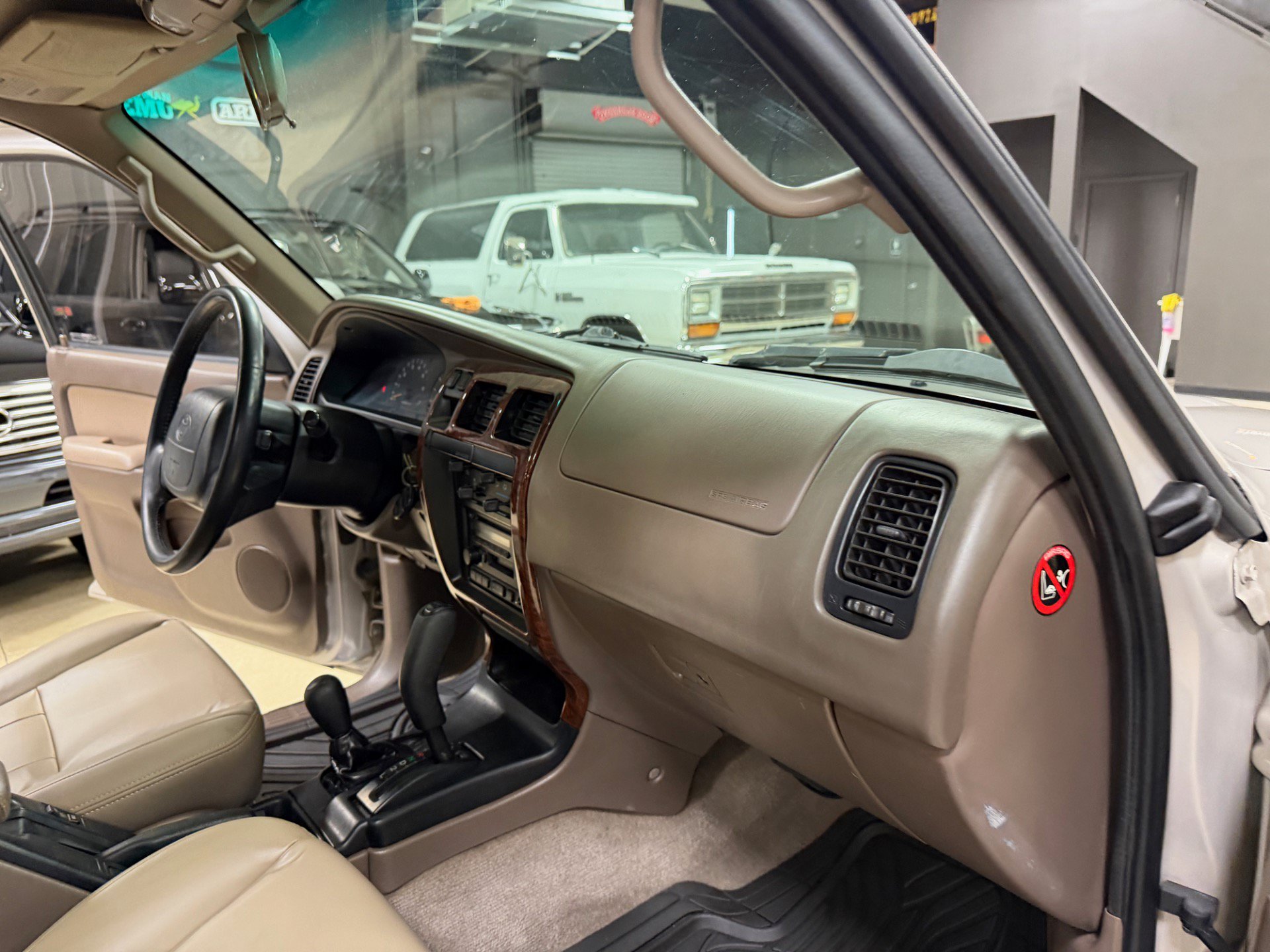 Used 1996 Toyota 4Runner Limited AWD/4WD image 24