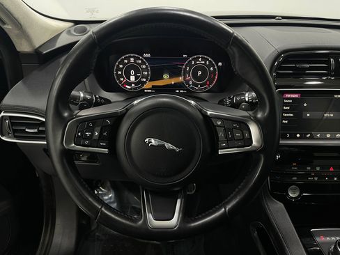 Used 2019 Jaguar F-PACE Prestige image 22