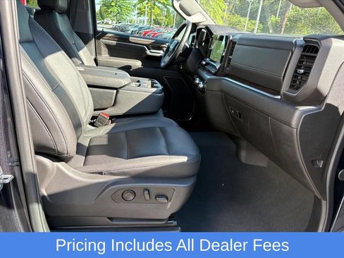 Used 2025 GMC Sierra 1500 SLT AWD/4WD image 18