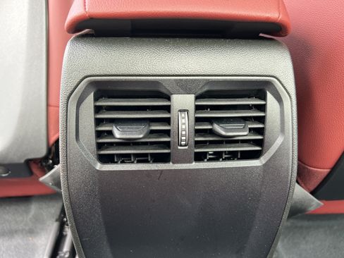 Used 2025 BMW 230i Coupe RWD image 40