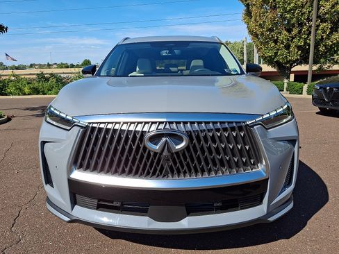 Certified 2026 INFINITI QX60 Luxe w/ Cargo Package AWD/4WD image 2