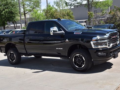 Used 2026 RAM 2500 Laramie AWD/4WD image 5