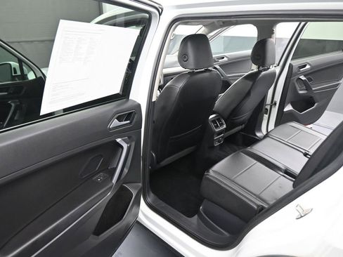 Used 2021 Volkswagen Tiguan SE AWD/4WD image 39