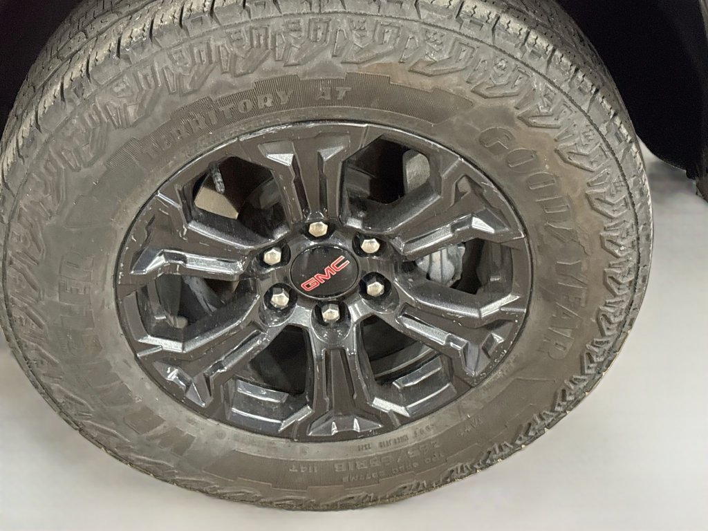 Used 2025 GMC Canyon Elevation w/ Convenience Package RWD image 31