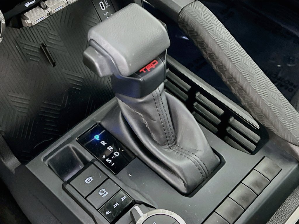 Certified 2025 Toyota Tacoma TRD Sport AWD/4WD image 15