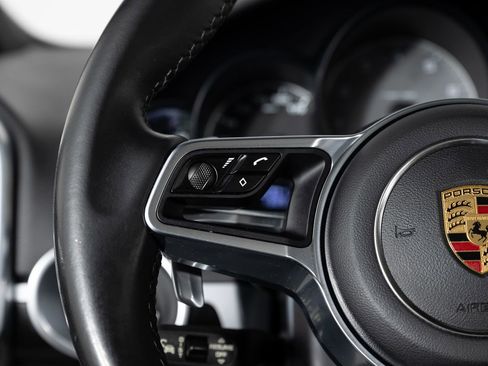 Used 2017 Porsche Cayenne S image 33