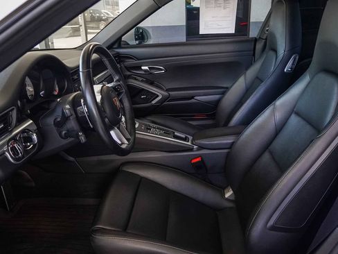 Used 2018 Porsche 911 Carrera RWD image 16