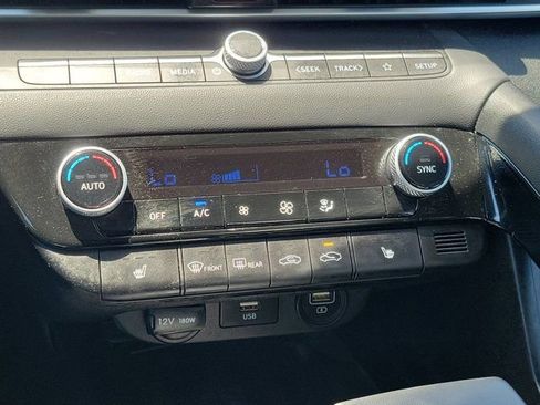 Certified 2023 Hyundai Elantra SEL w/ Convenience Package FWD image 29