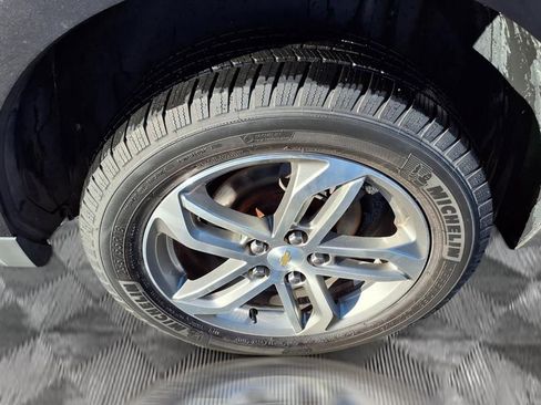 Used 2016 Chevrolet Equinox LTZ w/ Enhanced Convenience Package image 21