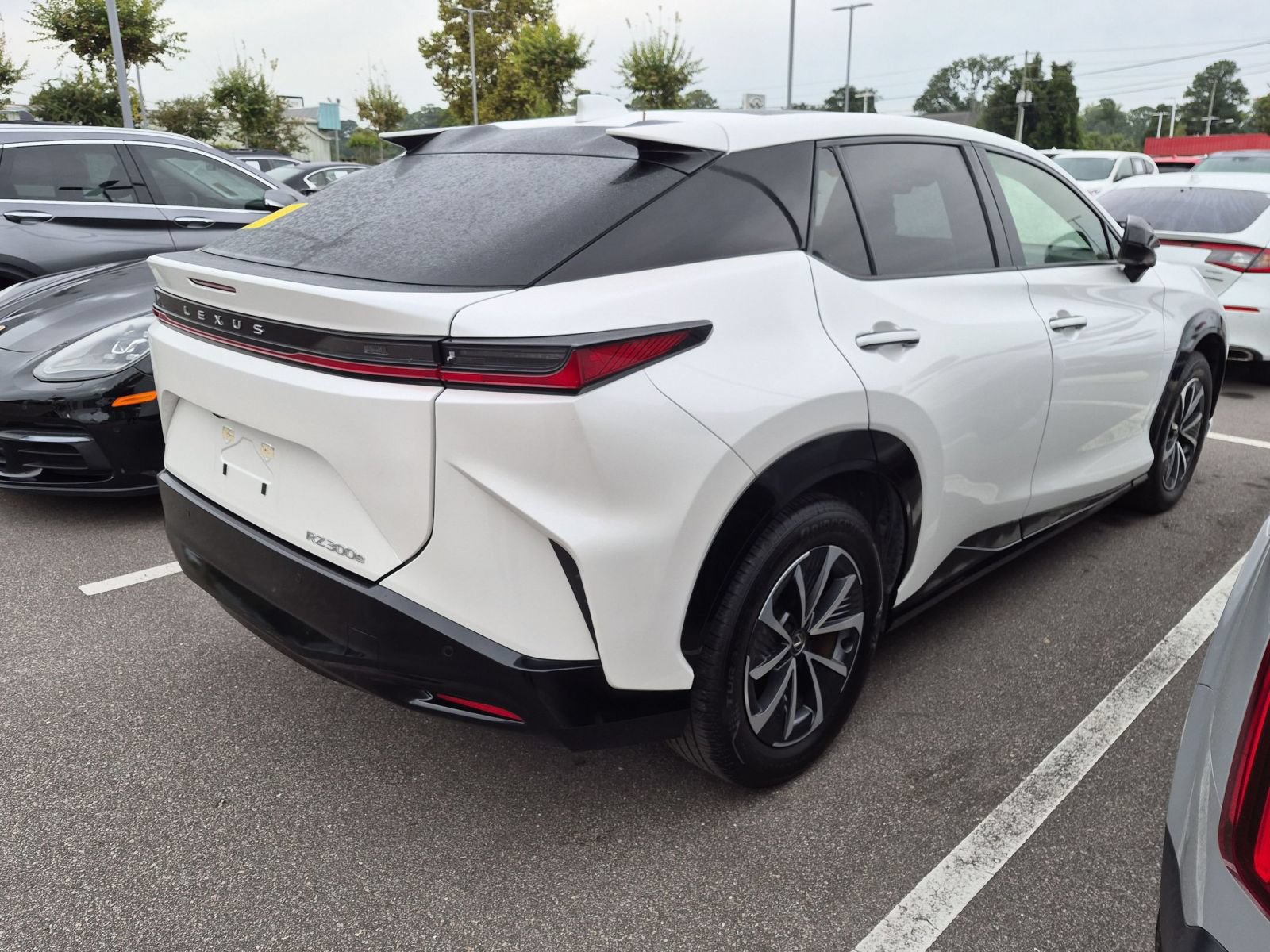 Used 2025 Lexus RZ 300e w/ Cold Area Package FWD image 2
