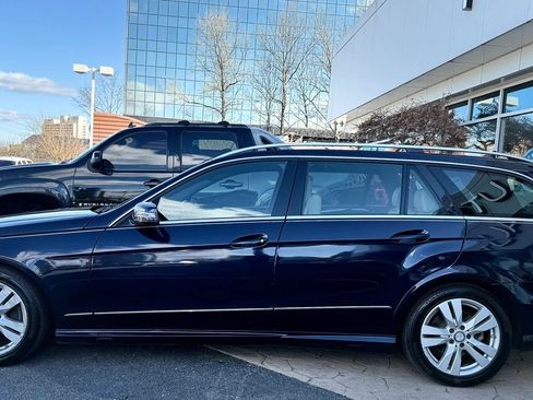 Used 2011 Mercedes-Benz E 350 4MATIC Wagon image 4