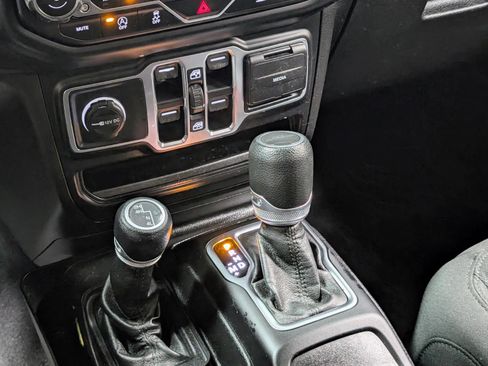 Used 2020 Jeep Gladiator Sport w/ Quick Order Package 24S image 23