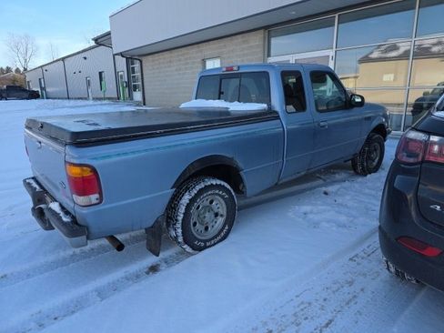 Used 1998 Ford Ranger XLT image 2