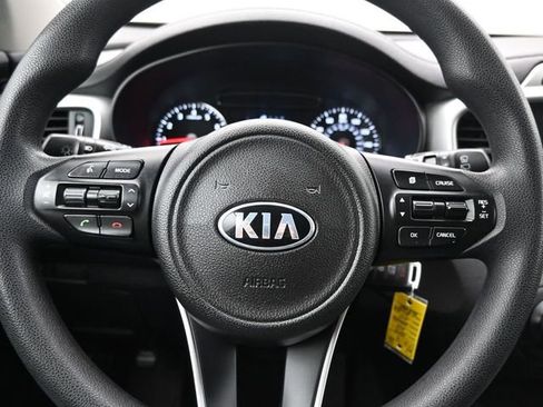 Used 2017 Kia Sorento L image 28
