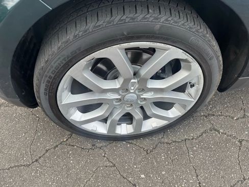 Used 2016 Land Rover Range Rover Sport SE image 14