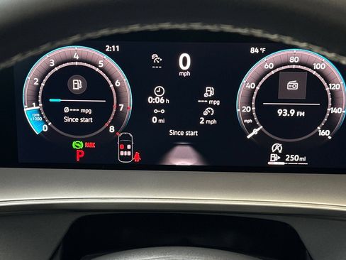 New 2026 Volkswagen Tiguan SE FWD image 22