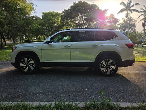 Used 2026 Volkswagen Atlas SE FWD image 7