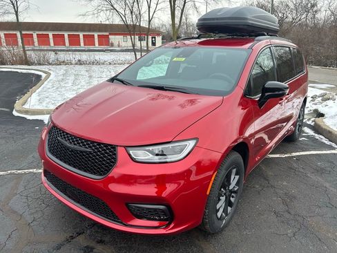 New 2026 Chrysler Pacifica Select image 23