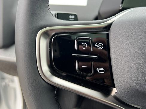 New 2026 Volvo EX30 Plus w/ Climate Package RWD image 19