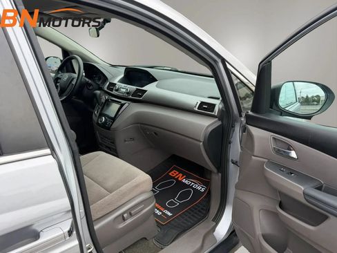 Used 2016 Honda Odyssey SE image 19